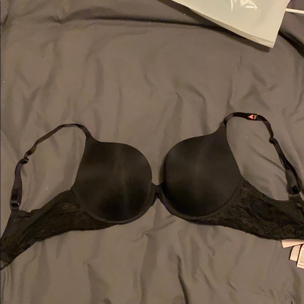 Victoria’s Secret Push Up Bra *NEW* never worn